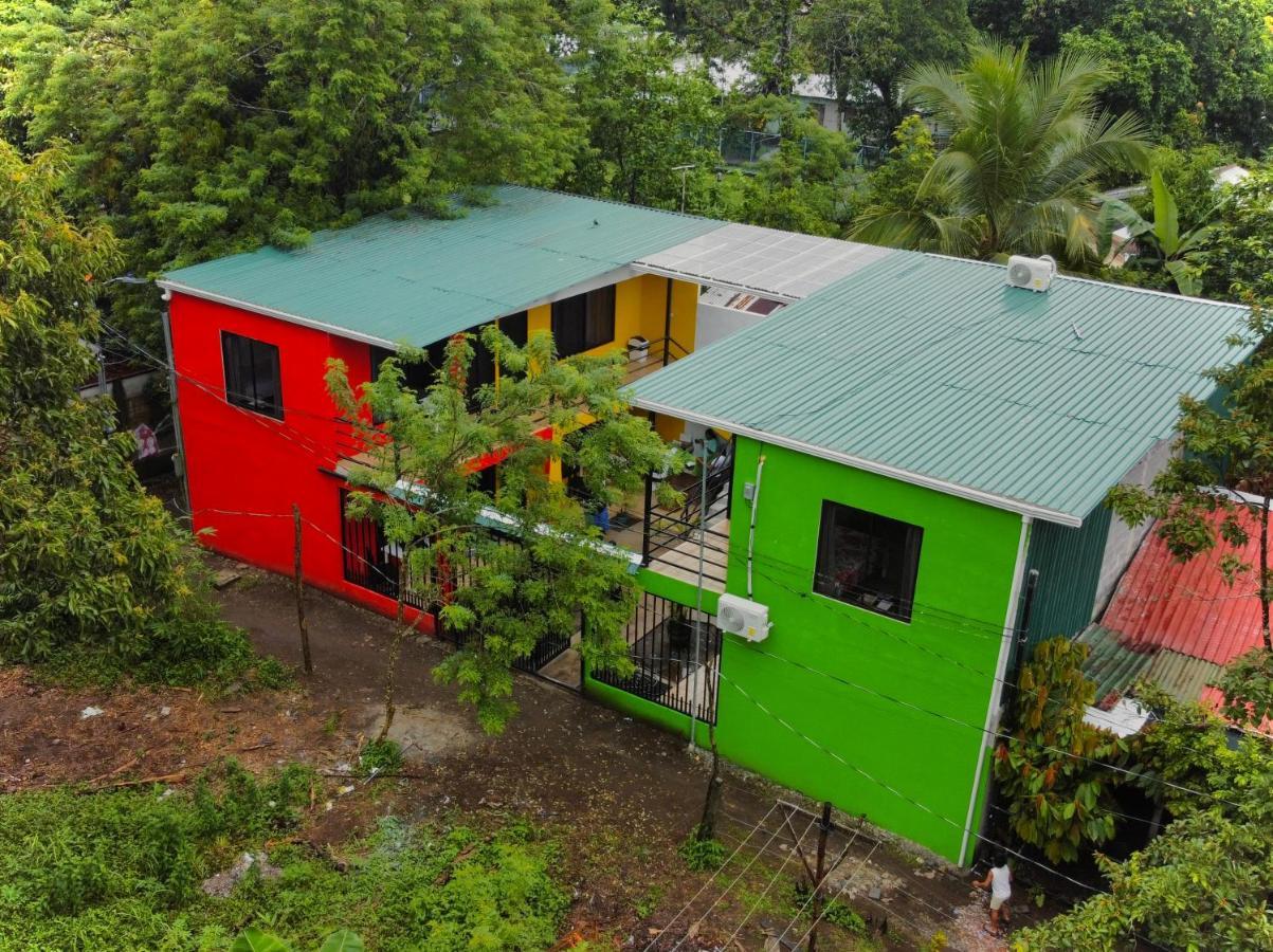 Carey Lodging Tortuguero Exteriör bild