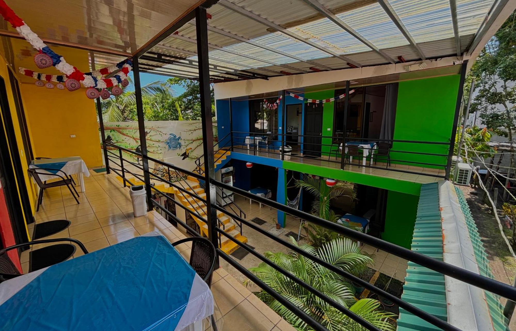 Carey Lodging Tortuguero Exteriör bild