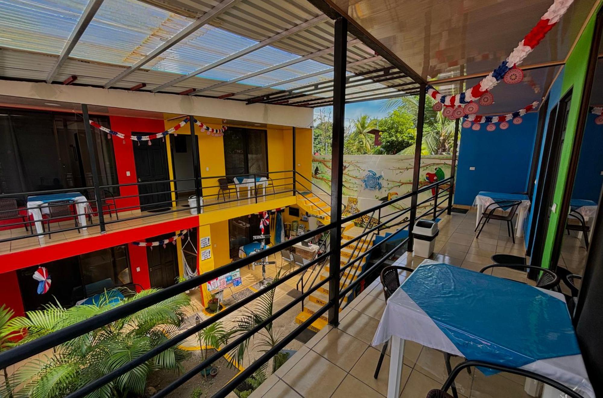 Carey Lodging Tortuguero Exteriör bild